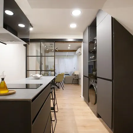 Renovated In Historic Old Town *