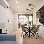 Apartment Renovated In Historic Old Town Ac