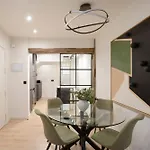 Renovated In Historic Old Town Ac *