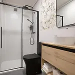 Renovated In Historic Old Town Ac Apartment *