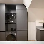Renovated In Historic Old Town Ac Apartment