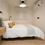 Renovated In Historic Old Town Ac Apartment
