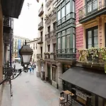 Apartment Renovated In Historic Old Town Ac