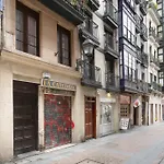 Renovated In Historic Old Town Ac Apartment