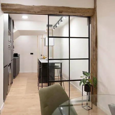 Renovated In Historic Old Town Ac بلباو